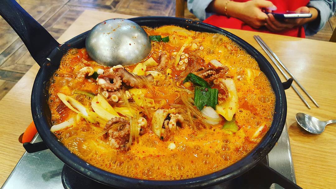 오륙도 낙지볶음 - 대구, 중구 동성로 중앙로 종로 | 맛집검색 식신