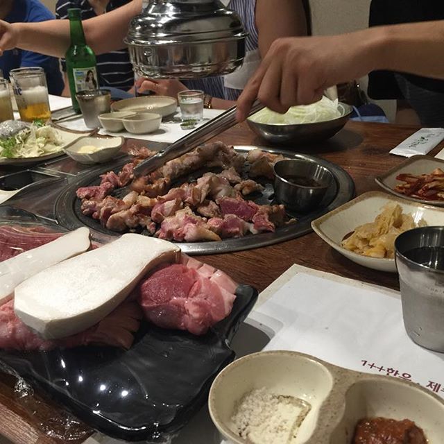 http://instagram.com/explore/tags/더바른정육식당