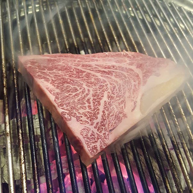 http://instagram.com/explore/tags/더바른정육식당