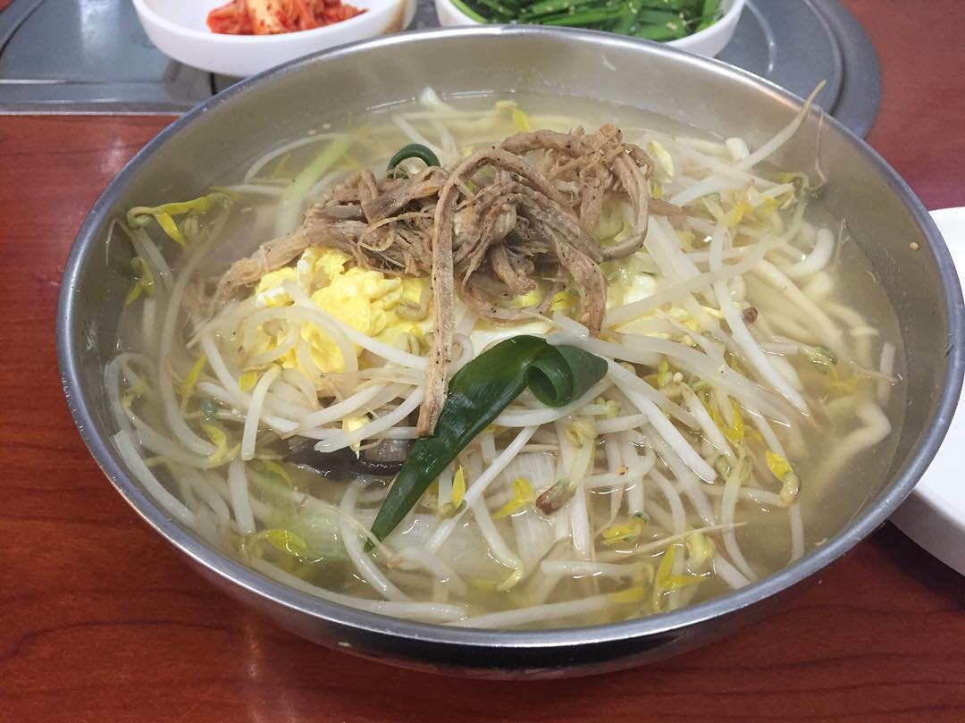 출처 : 뼉다구아지매육칼집 인스타그램 검색 결과 