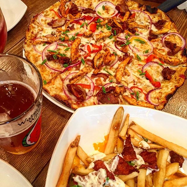 출처 : 캘리포니아피자키친 코엑스점 인스타그램 검색 결과