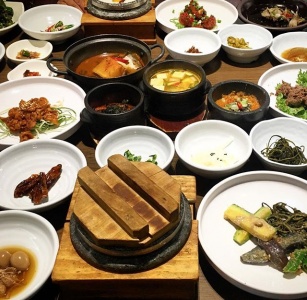 서울 명일 한정식 맛집 BEST 5 매거진에 대한 사진입니다.