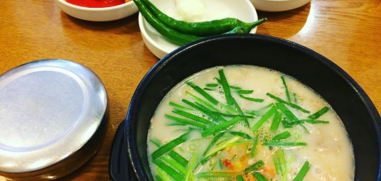 부산아지매국밥(미래에셋 센터원점)