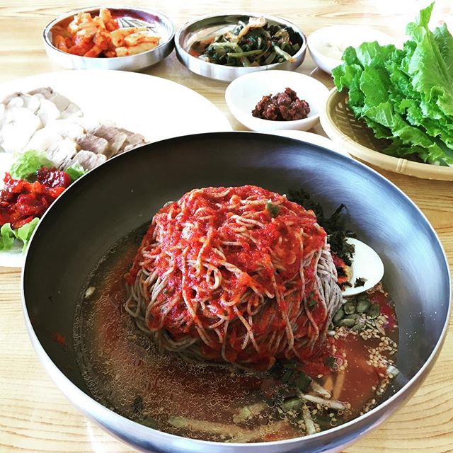   출처 : 범부메밀국수 인스타그램 검색 결과