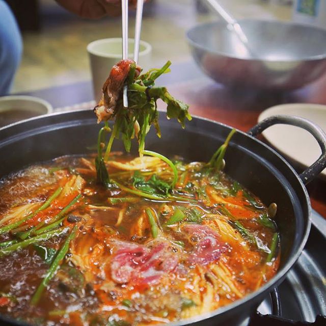 출처 : 얼크니손칼국수 인스타그램 검색 결과