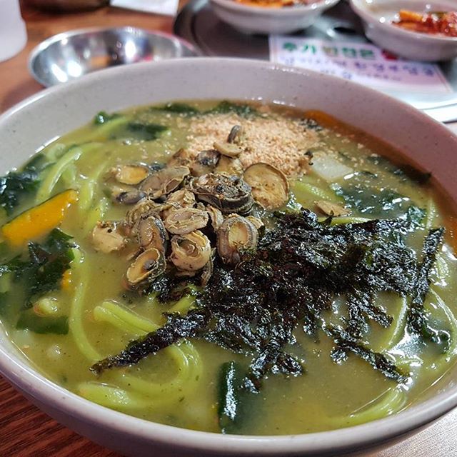 출처 : 따개비칼국수 인스타그램 검색 결과