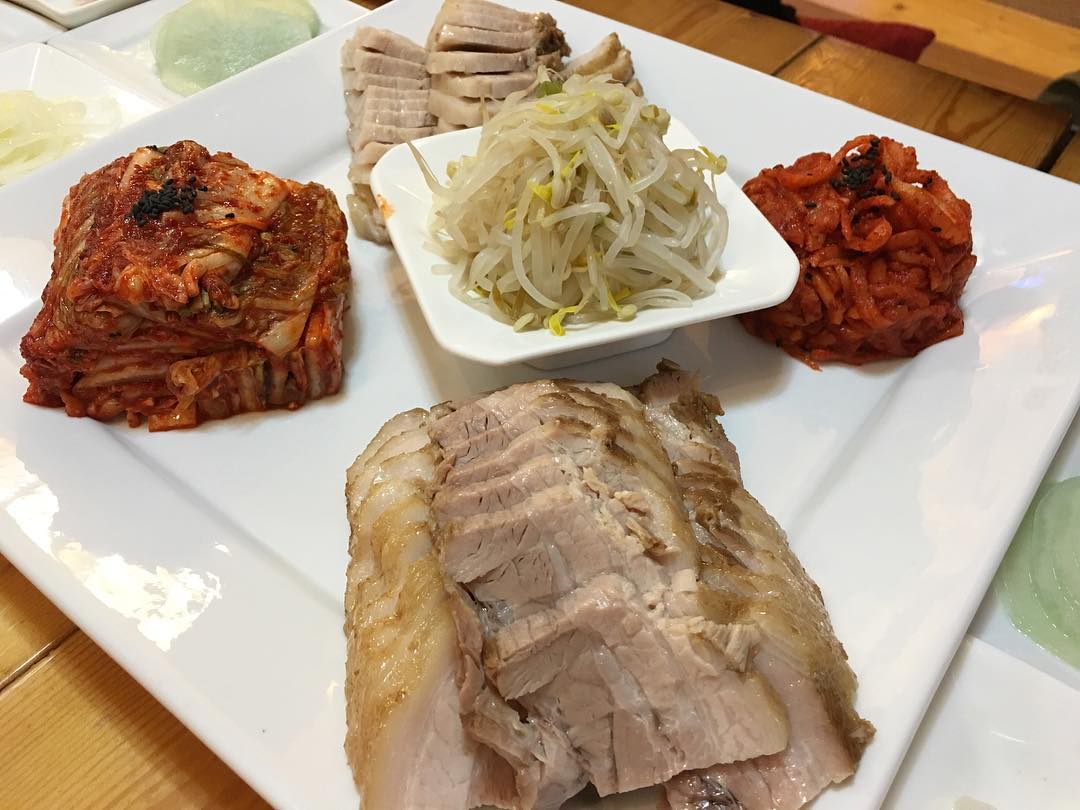 출처 : 국수와보쌈 인스타그램 검색 결과
