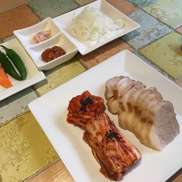   출처 :국수와보쌈 인스타그램 검색 결과