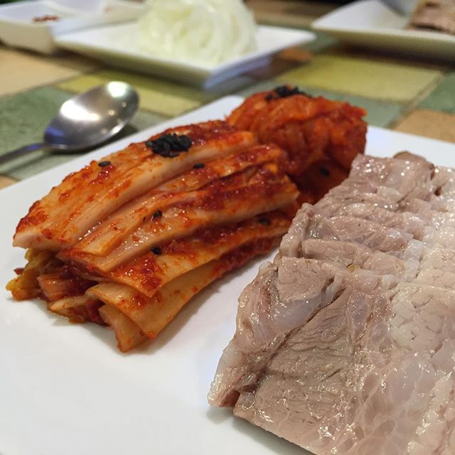   출처 :국수와보쌈 인스타그램 검색 결과