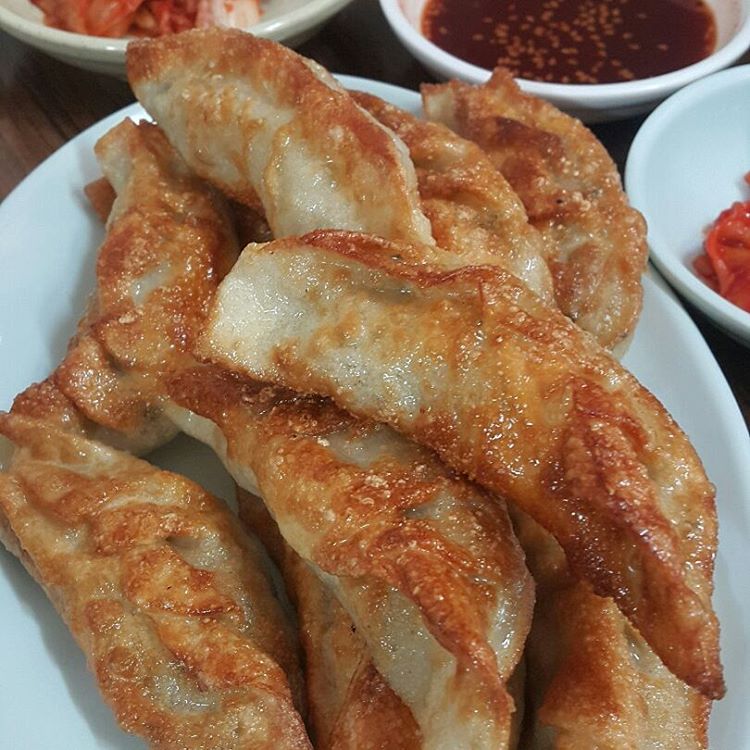 	   출처 : 복성만두 인스타그램 검색 결과