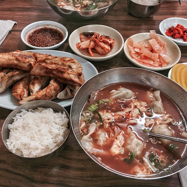 	   출처 : 복성만두 인스타그램 검색 결과