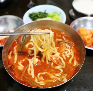 문배동 육칼 매장 사진, 서울특별시 용산구 백범로90길 50