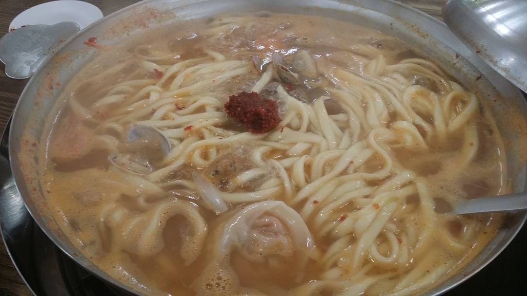  출처 : 송원칼국수 인스타그램 검색 결과