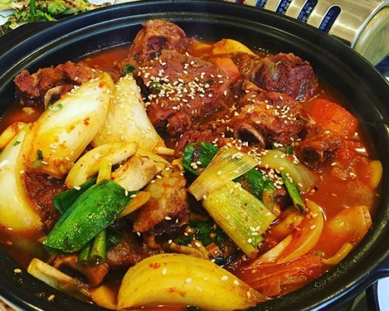 한국회관  , 광주광역시 서구 화개중앙로 73-1