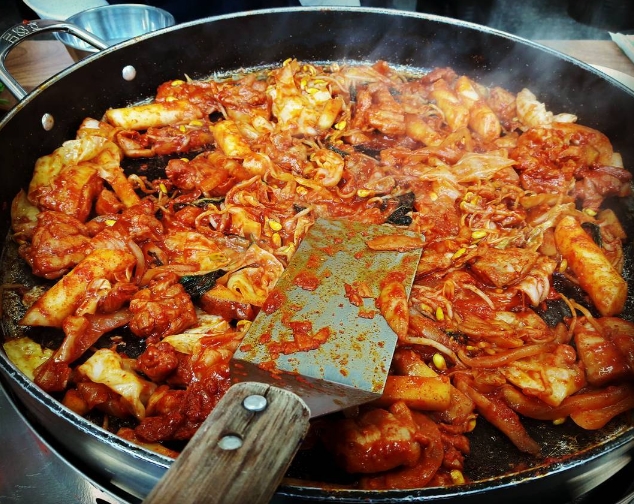 운수대박춘천닭갈비 이미지