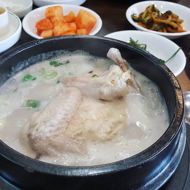 출처 :신라삼계탕 인스타그램 검색 결과
