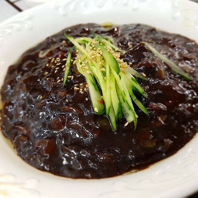  출처 :동방밀면  인스타그램 검색 결과