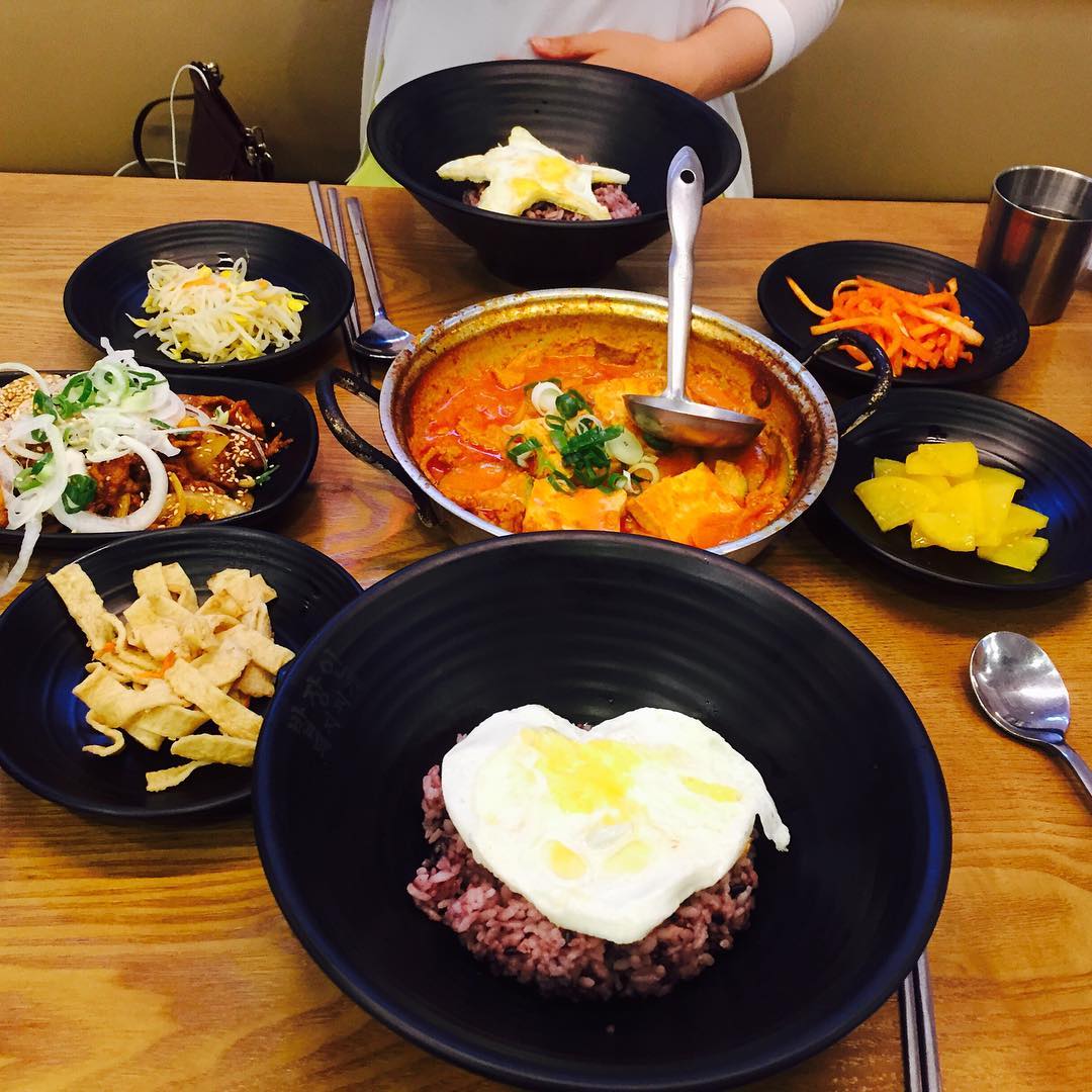 출처 : 밥장인돼지찌개 인스타그램 검색 결과