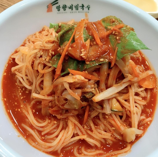 출처 : 망향비빔국수 인스타그램 검색 결과