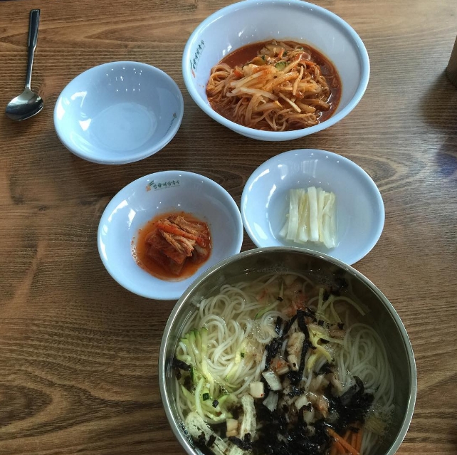 출처 : 망향비빔국수 인스타그램 검색 결과