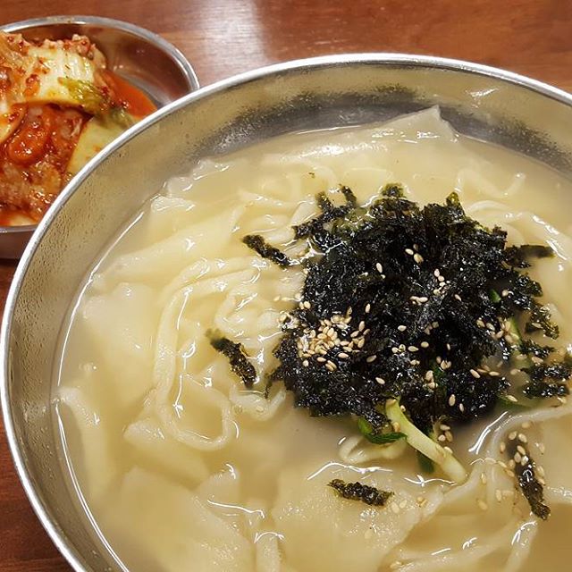 출처:홍두깨칼국수인스타그램검색결과 