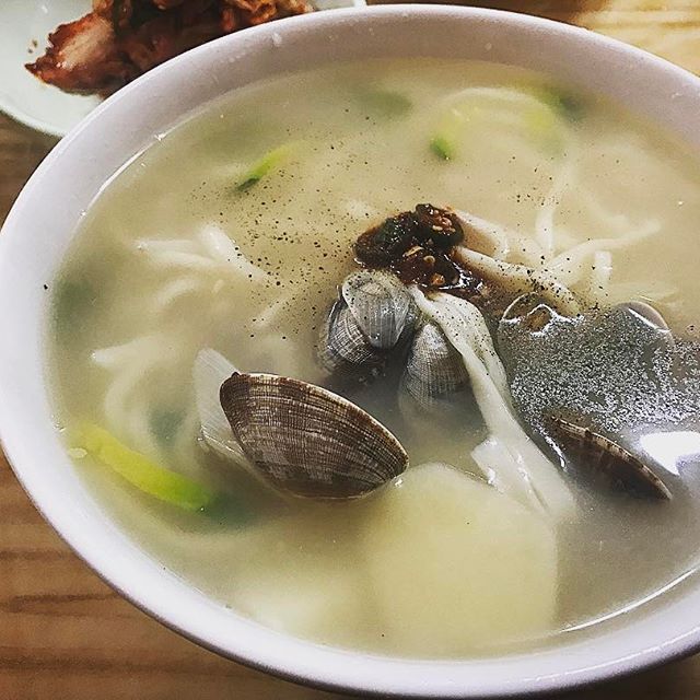 출처 : 홍두깨칼국수  인스타그램 검색 결과