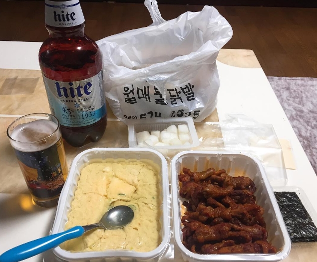 출처 : 월매불닭발 인스타그램 검색 결과