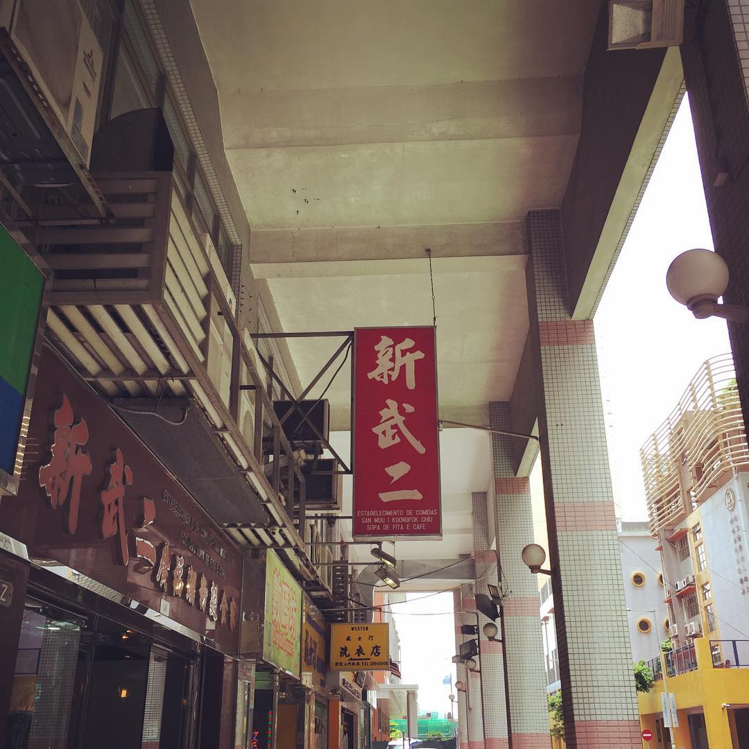place_img