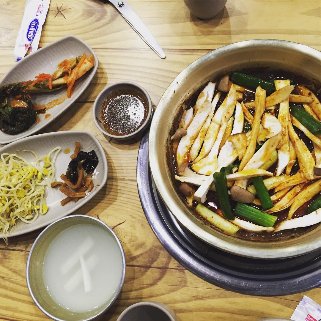 출처 : 두꺼비식당 인스타그램 검색 결과