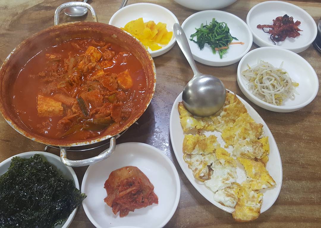 출처: '엄마네돼지찌개' 인스타그램 검색 결과