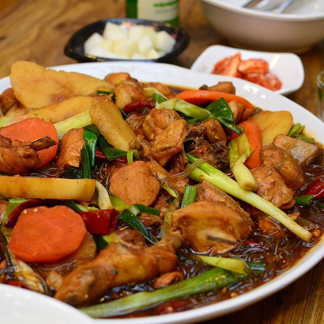 출처 : 안동참찜닭 인스타그램 검색 결과