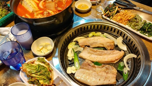 원산생고기집 매장 이미지