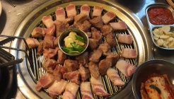 88돼지 매장 이미지