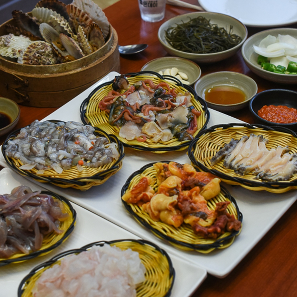 장씨해녀집 - 부산, 기장군 정관 | 맛집검색 식신