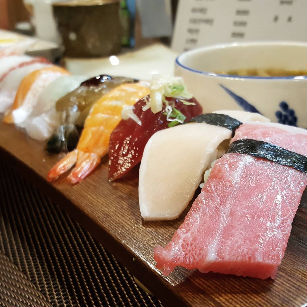  출처 : 우마이초밥 인스타그램 검색 결과