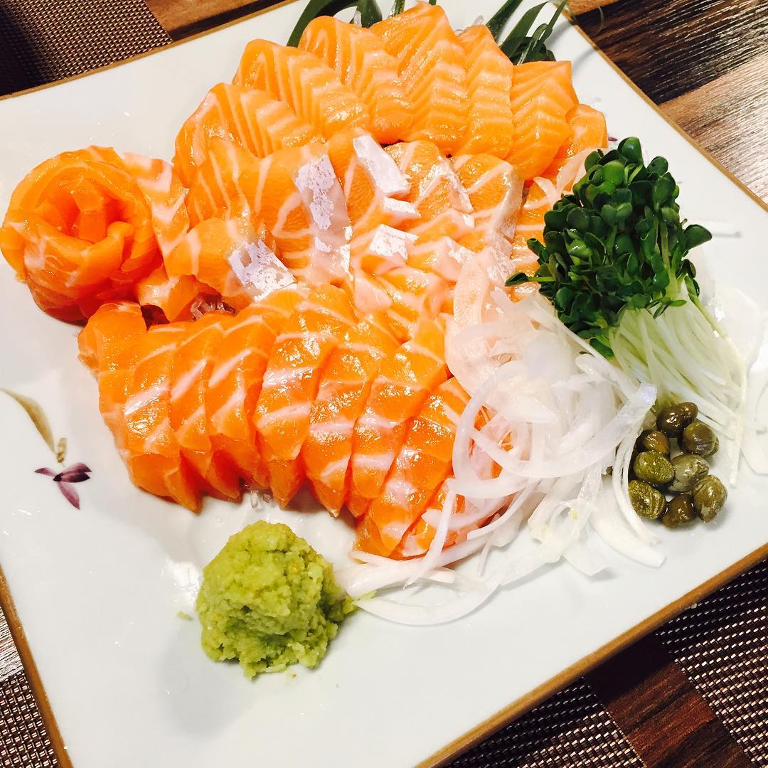  출처 : 우마이초밥 인스타그램 검색 결과