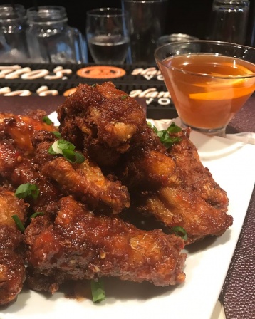Darryl's Corner Bar and Kitchen 