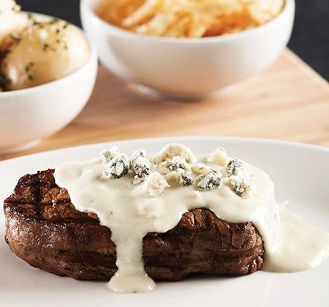 허사 그릴 (The Hussar Grill Camps Bay) 
