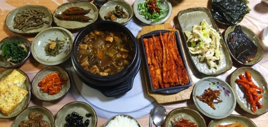 언덕위에장독대