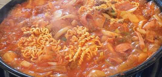 김미숙부대찌개보쌈 본점