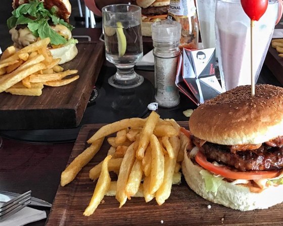버거 비스트로 (Burger Bistro) 