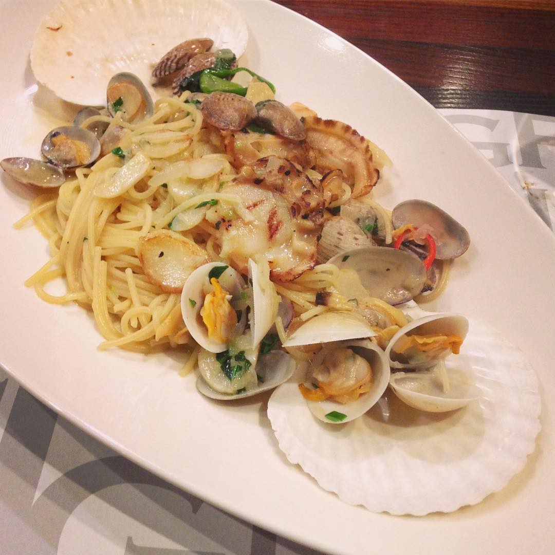 출처 : 라그릴리아 광화문점 인스타그램 검색 결과