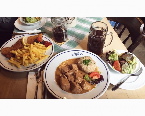 버츠하우스 줌 둠하이터 (Wirtshaus Zum Domreiter) 