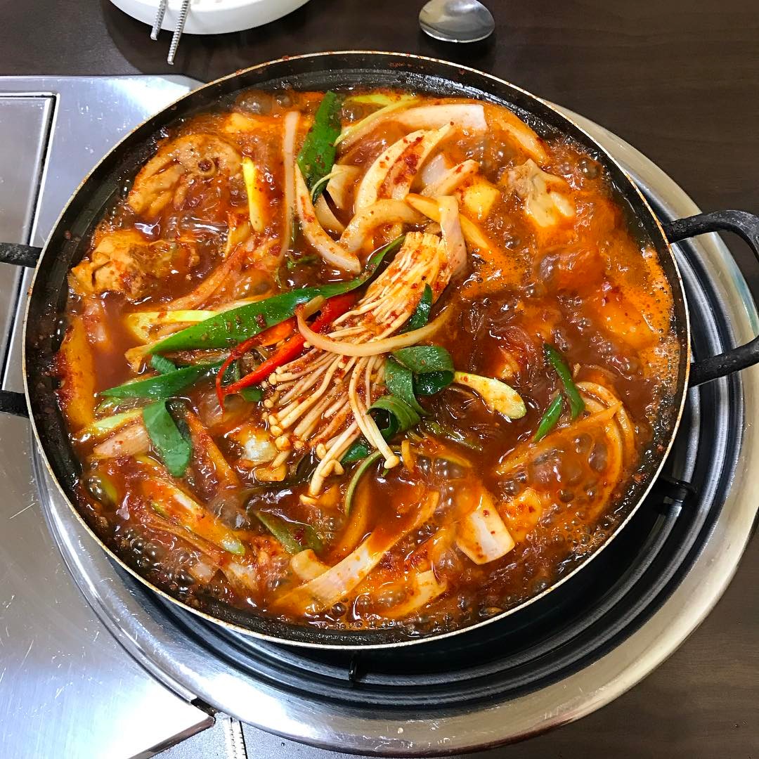 출처 : 닭의도리 인스타그램 검색 결과