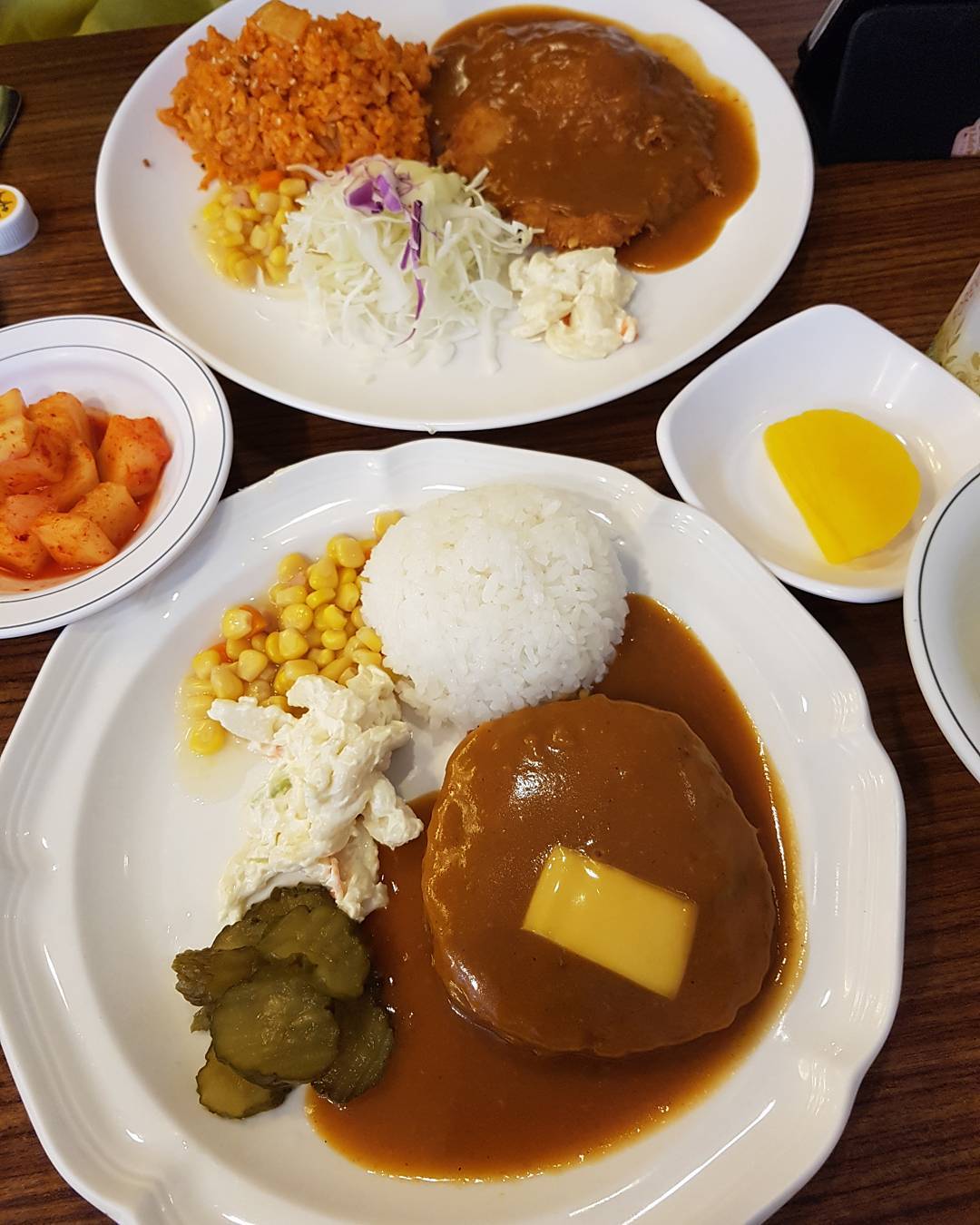 출처 : 아저씨돈까스 인스타그램 검색 결과