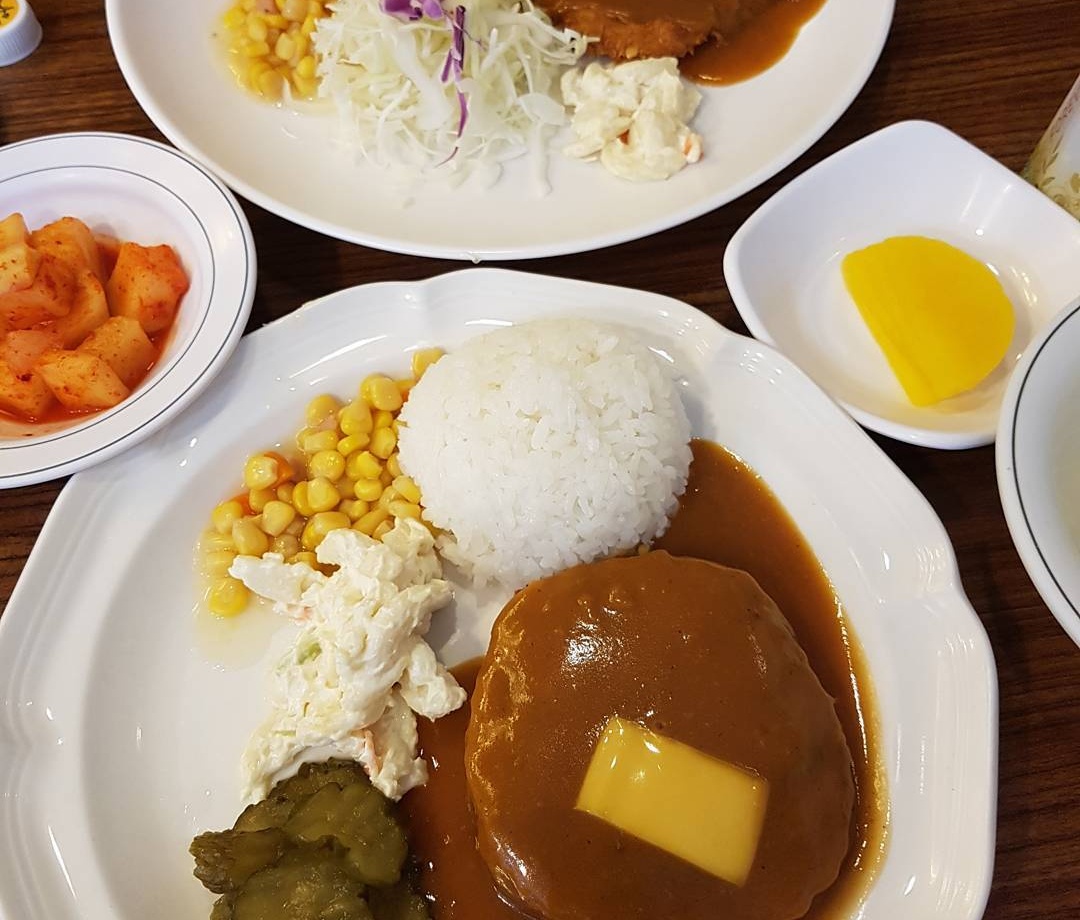 출처 : 아저씨돈까스 인스타그램 검색 결과