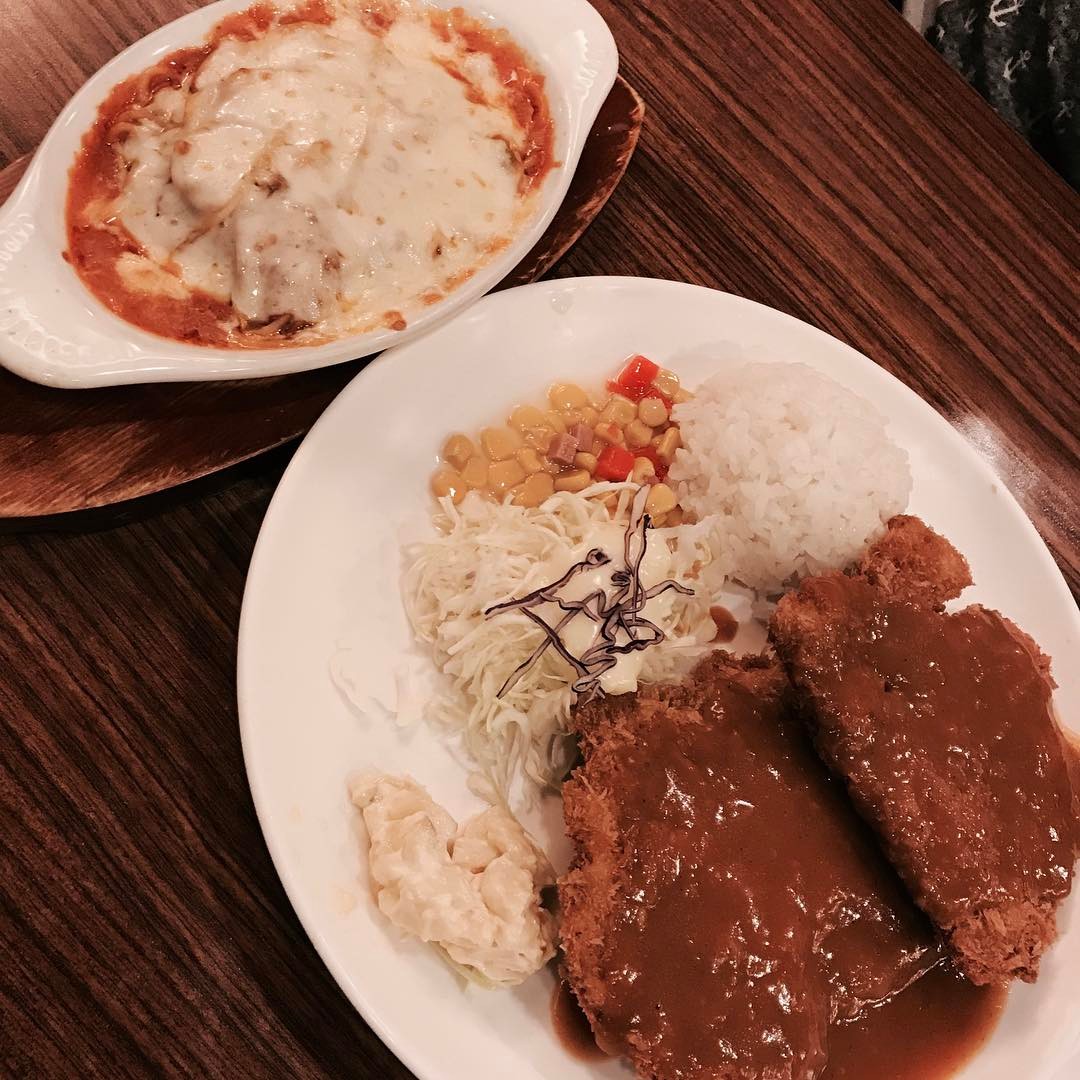 출처 : 아저씨돈까스 인스타그램 검색 결과