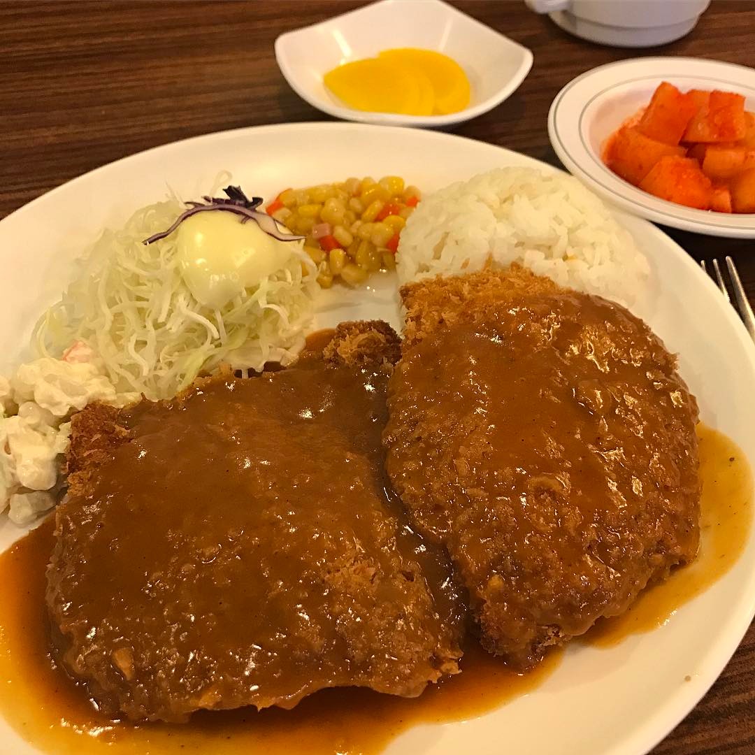 출처 : 아저씨돈까스 인스타그램 검색 결과