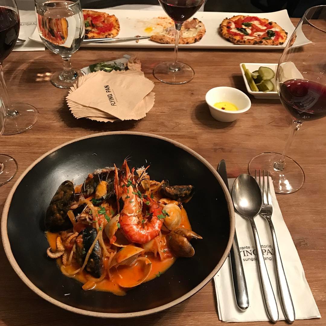 출처 : 플라잉팬 인스타그램 검색 결과