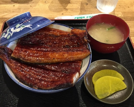 온천시장 (温泉市場) 